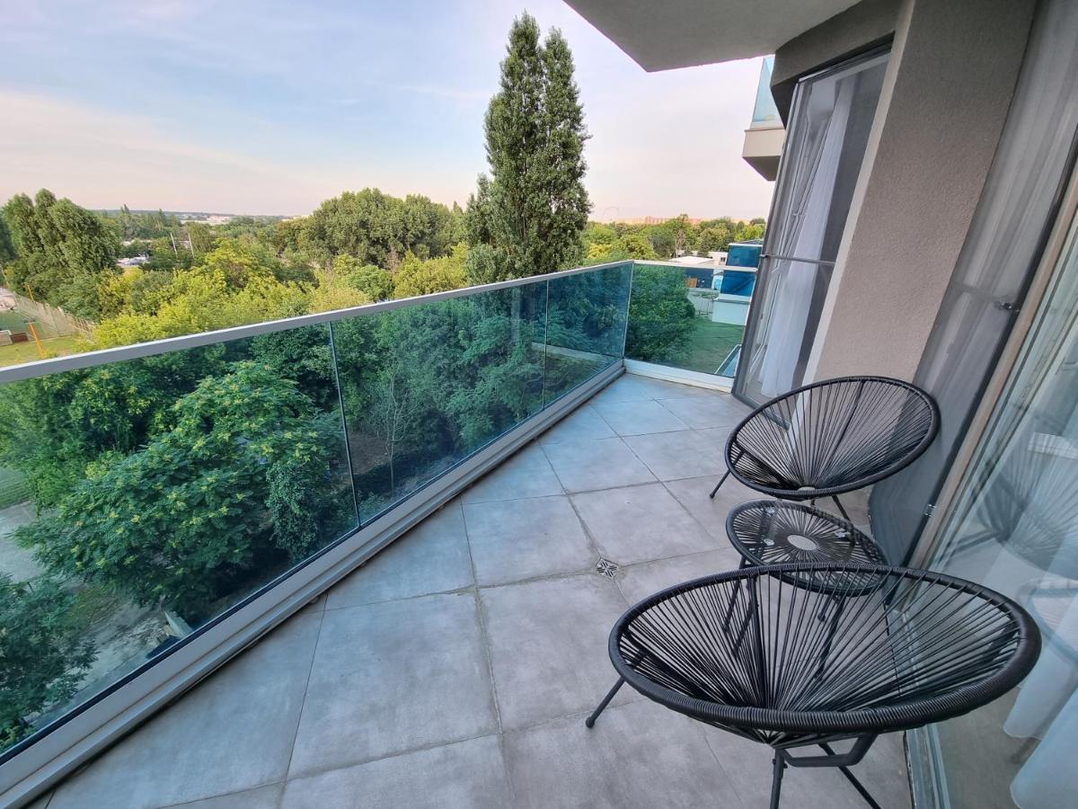 Grand Look & Best Location For Business On Bukares Bagian luar foto