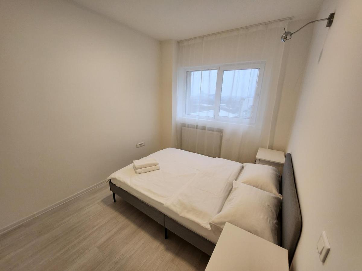 Grand Look & Best Location For Business On Bukares Bagian luar foto