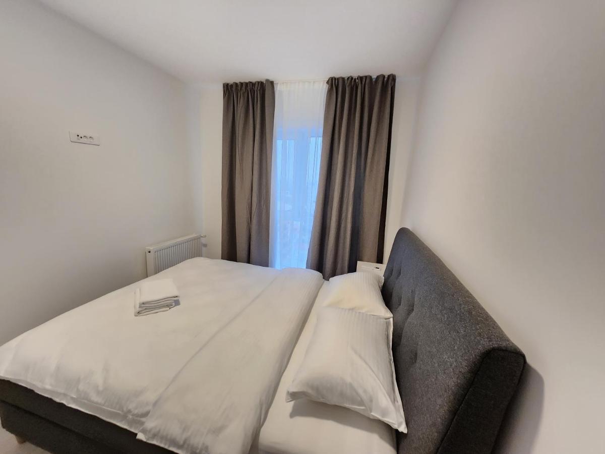 Grand Look & Best Location For Business On Bukares Bagian luar foto