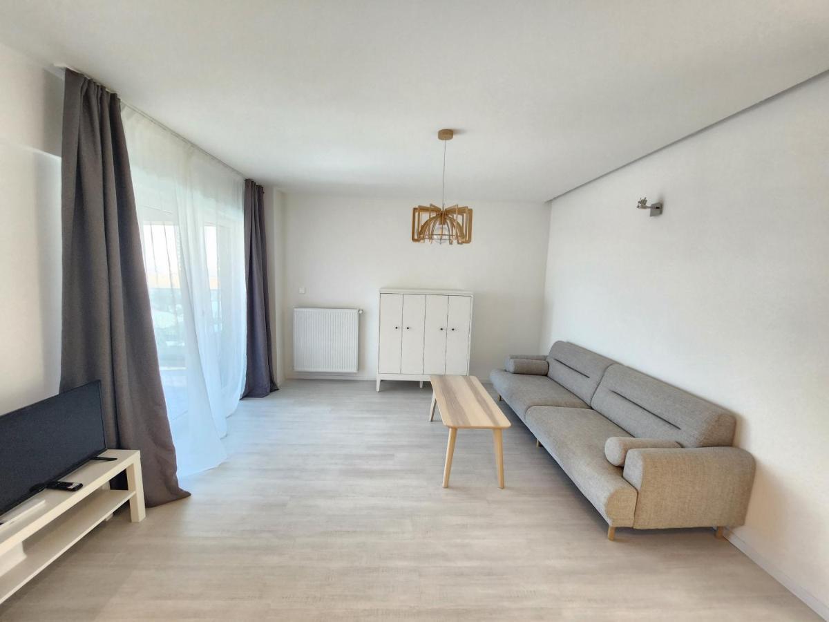 Grand Look & Best Location For Business On Bukares Bagian luar foto