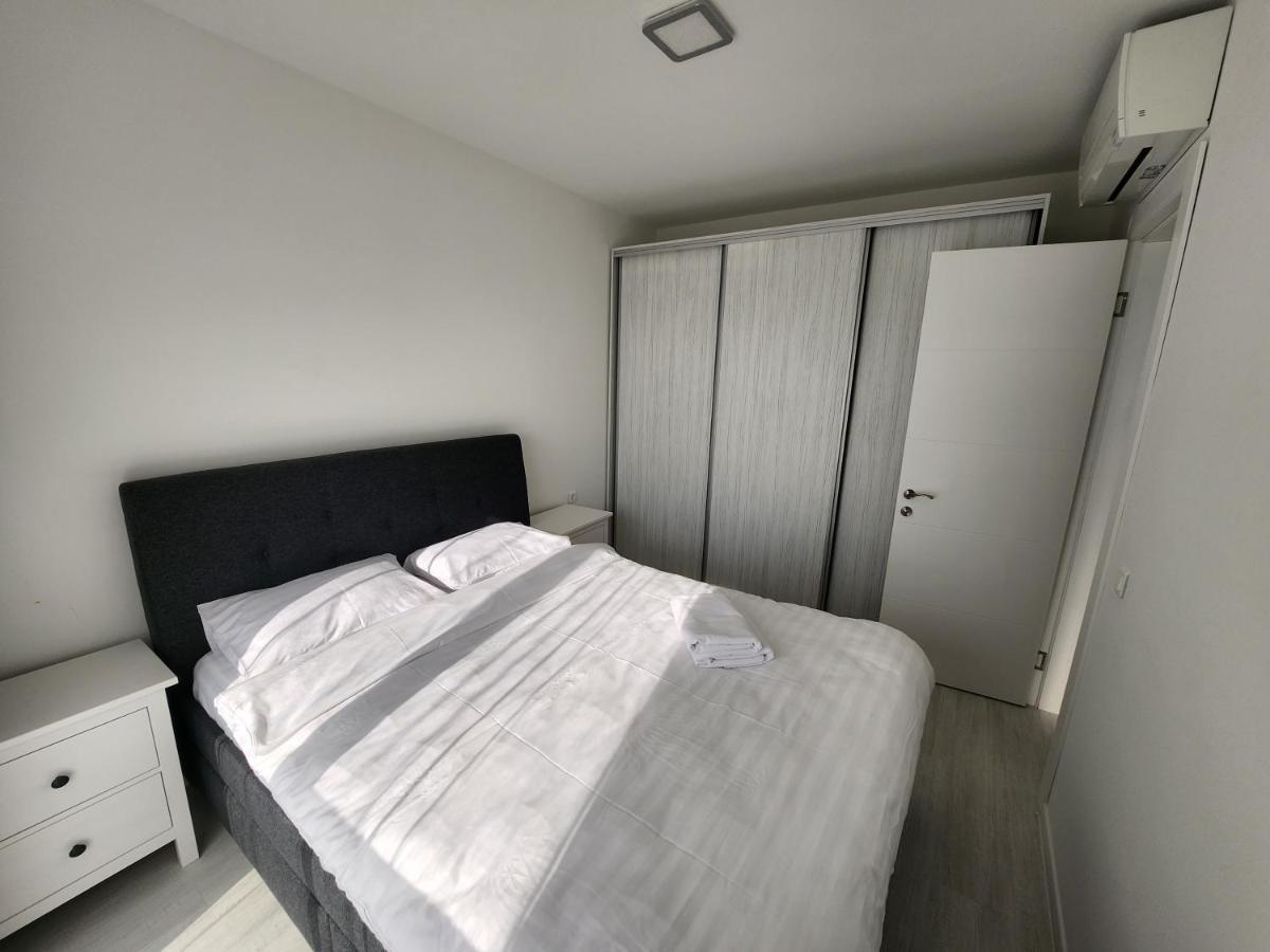 Grand Look & Best Location For Business On Bukares Bagian luar foto